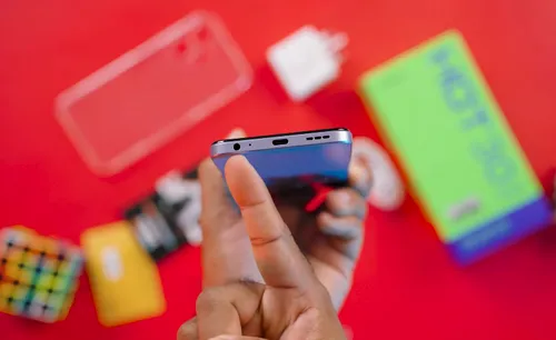 Infinix Hot 30 Play jack port