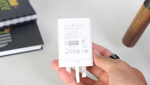 Vivo Y27s 8GB+128GB charger