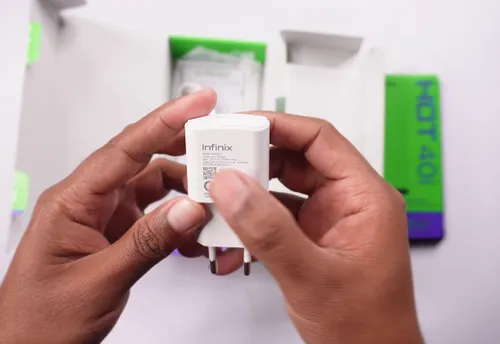 Infinix Hot 40i 8GB+256GB 18W Charger