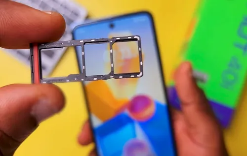 Infinix Hot 40i 8GB+256GB Sim tray