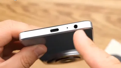 ZTE Nubia Focus type-C port