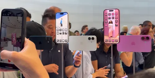 Apple iPhone Mobiles On Yoofinder.Com